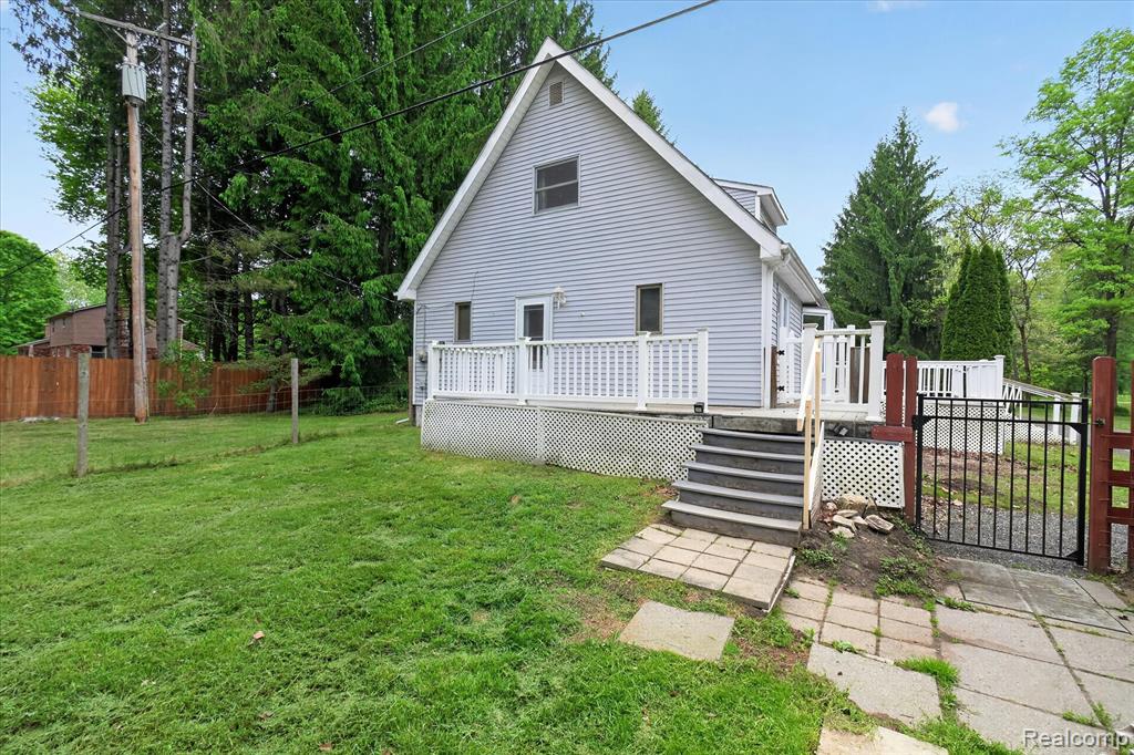 41303 Harris Road, Belleville, MI 48111 — Photo 42