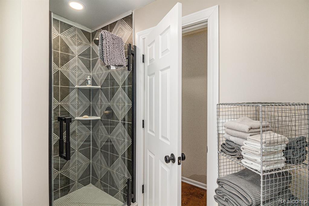6306 Kings Knoll Road, Grand Blanc, MI 48439 — Photo 27