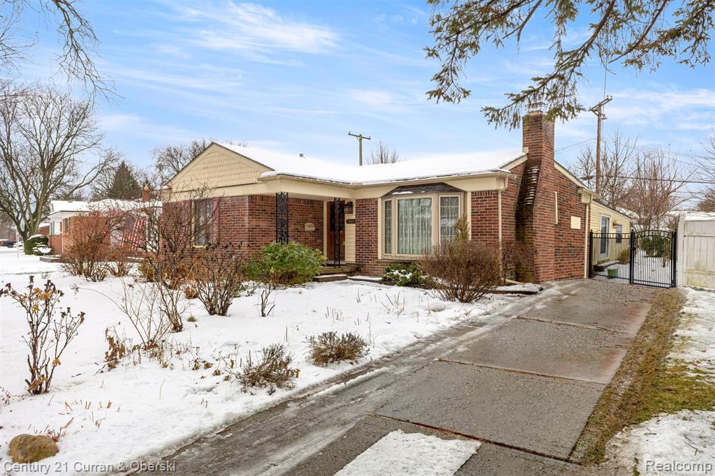 7941 N Charlesworth Street, Dearborn Heights, MI 48127 — front exterior