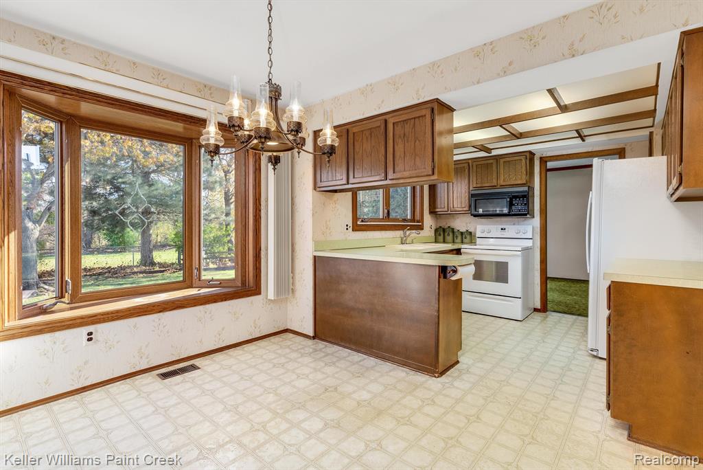 43344 Westview Drive, Sterling Heights, MI 48313 — Photo 23