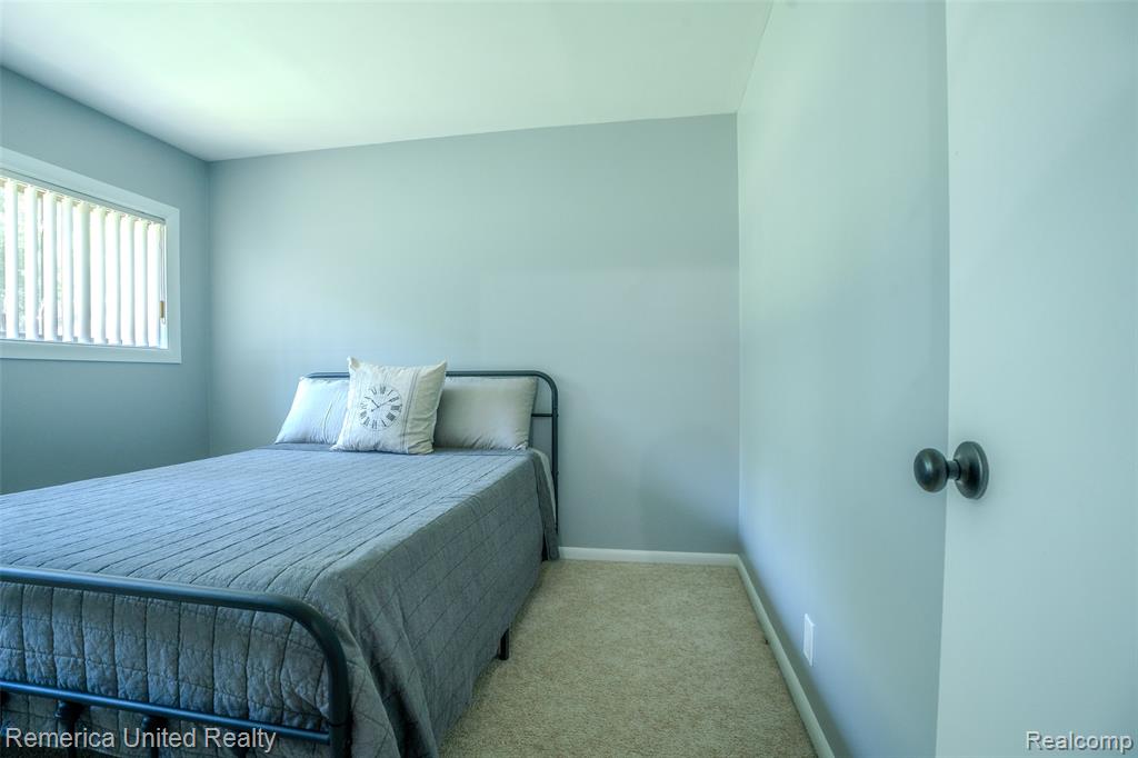 839 Sweetbriar, Milford, MI 48381 — Photo 33