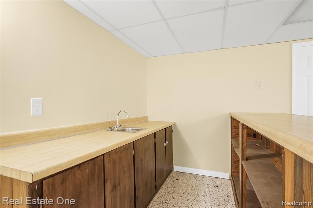 5566 Larkins Drive, Troy, MI 48085 — Photo 28