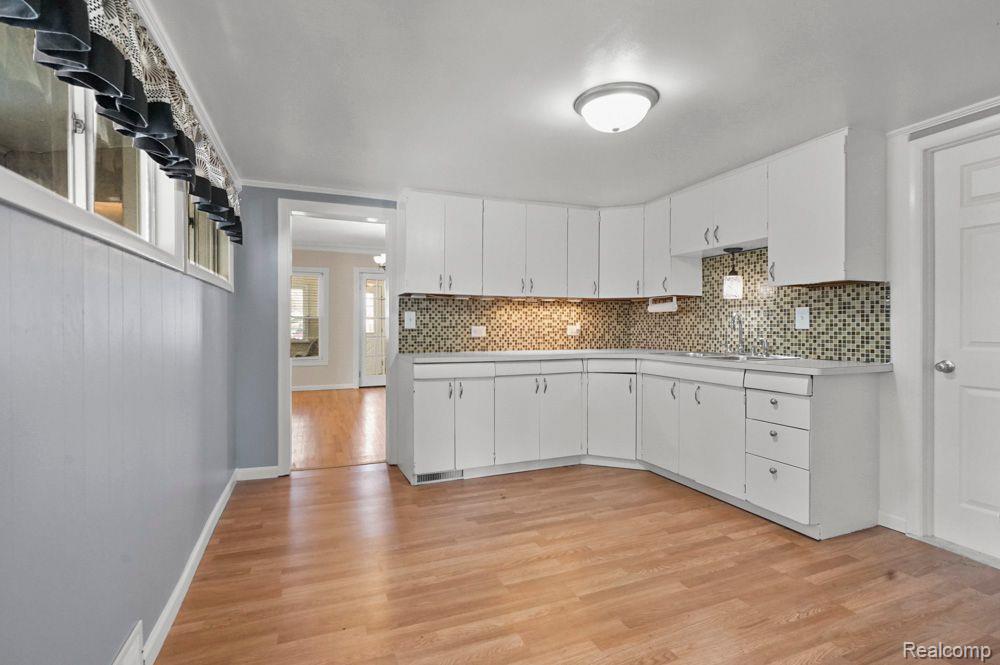 32 EAST ST, Oxford, MI 48371 — Photo 9