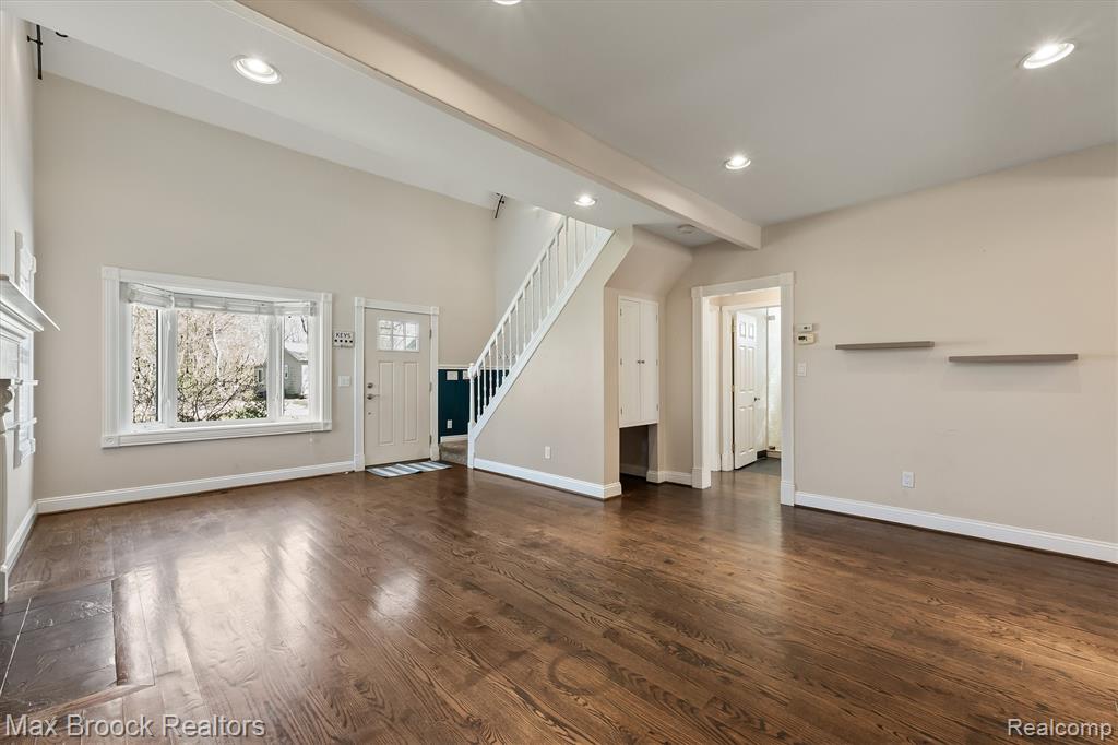 2375 Lakeside Drive, Highland, MI 48356 — Photo 11