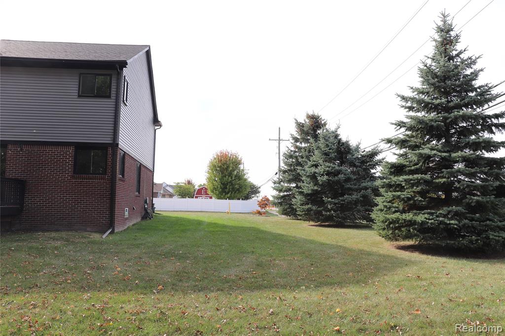 52424 Walnut Drive, Chesterfield, MI 48047 — Photo 38