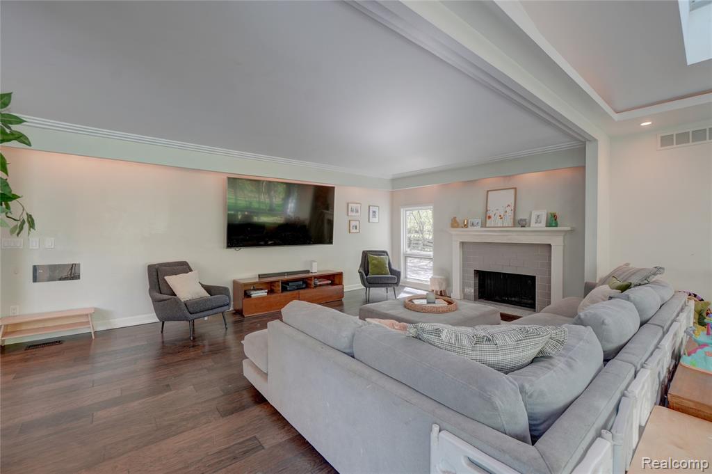 19341 Devonshire Street, Beverly Hills, MI 48025 — Photo 16