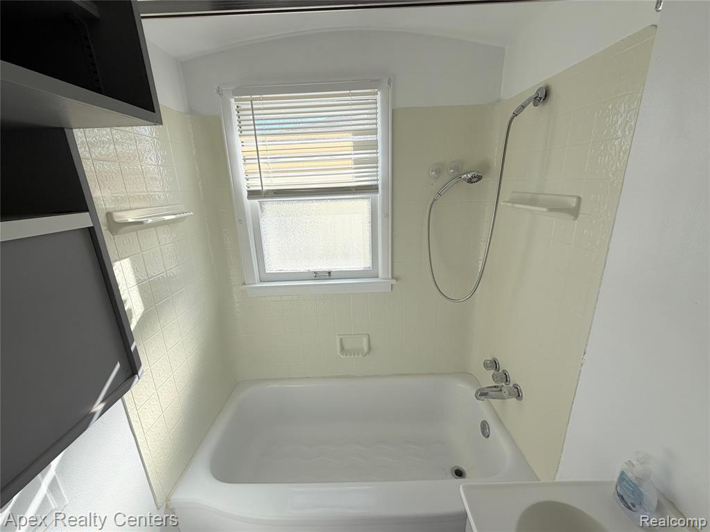 7232 Dolphin, Redford, MI 48239 — Photo 15