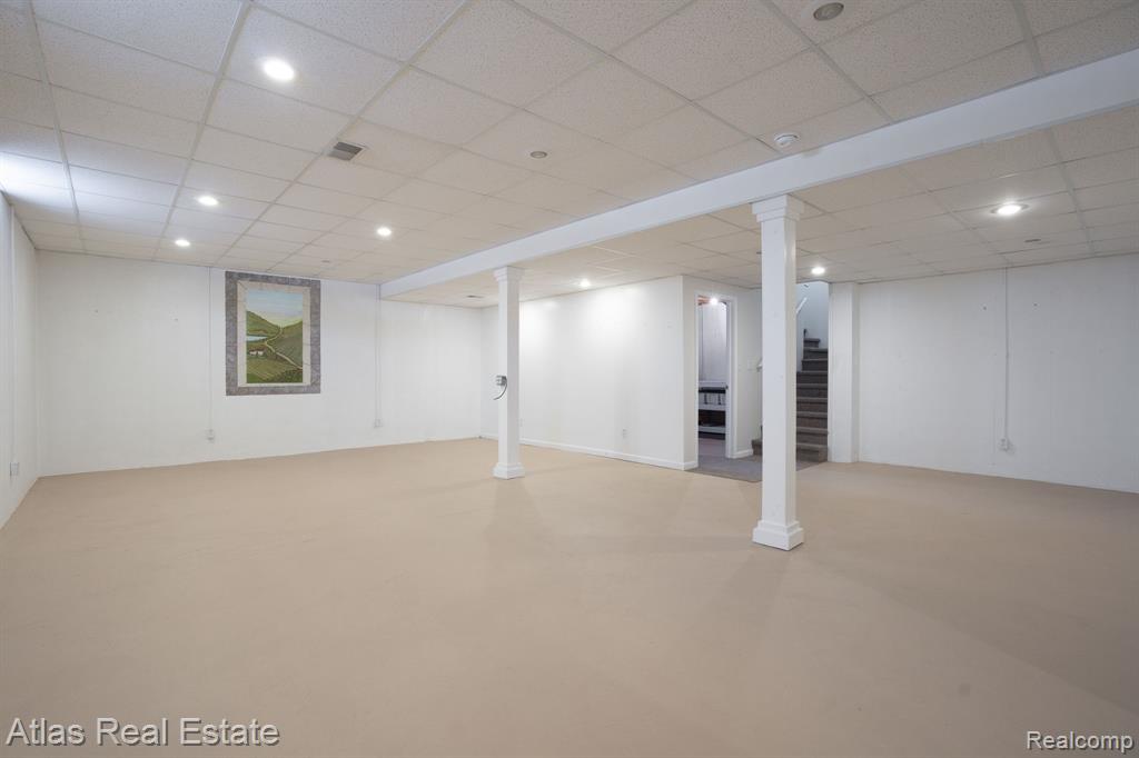 10200 Hawthorne Circle, Goodrich Vlg, MI — Photo 32