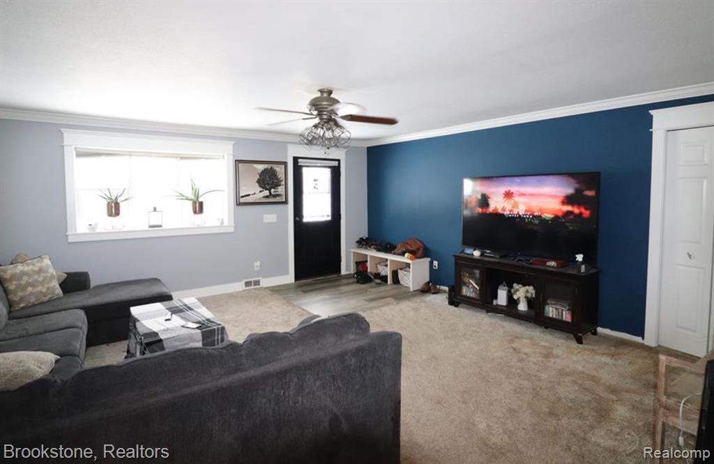 554 SHERIDAN Road, Jackson, MI 49203 — Photo 11