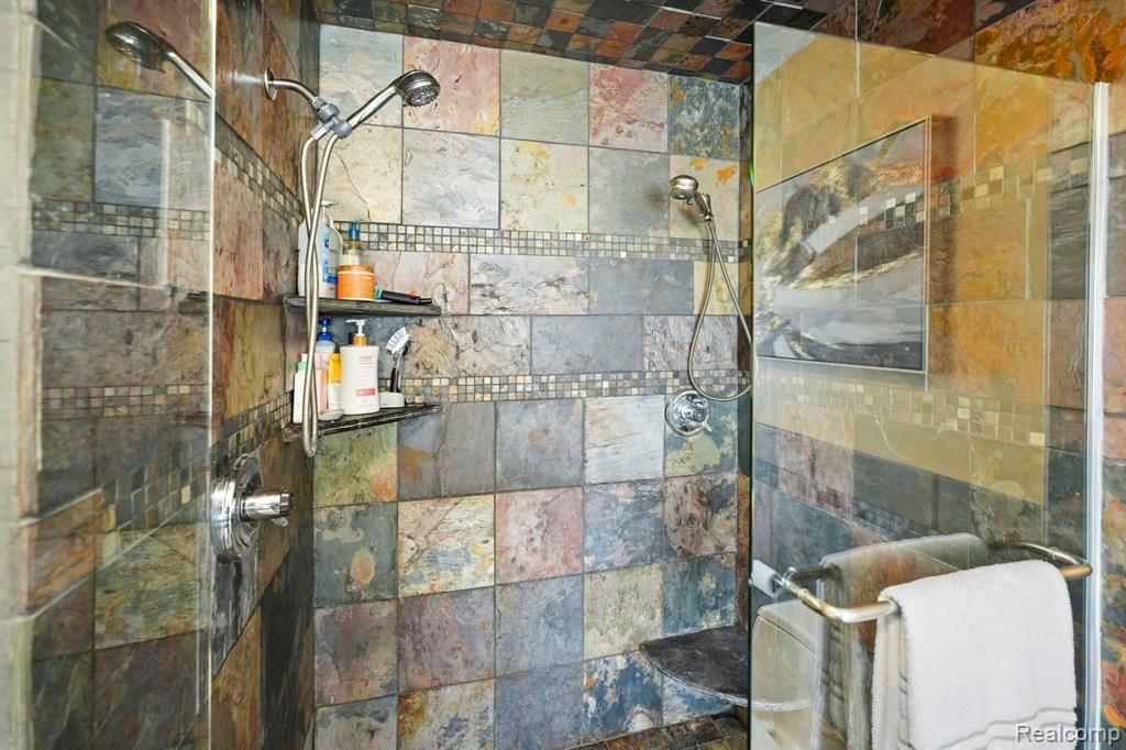 47352 DOVE Court, Shelby Twp, MI 48315 — Photo 31