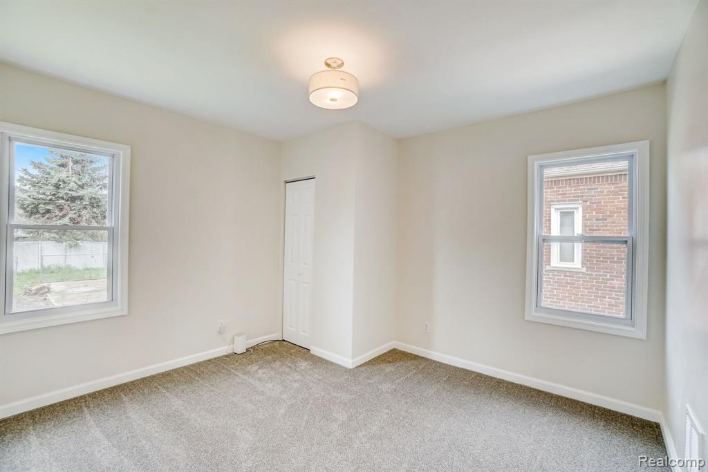 8327 INDIANA Street, Detroit, MI 48204 — Photo 29