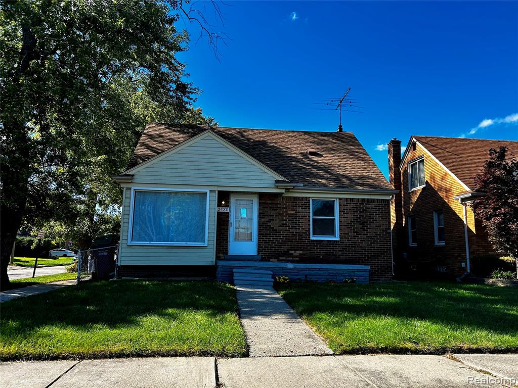 2430 Elliott Avenue, Lincoln Park, MI 48146