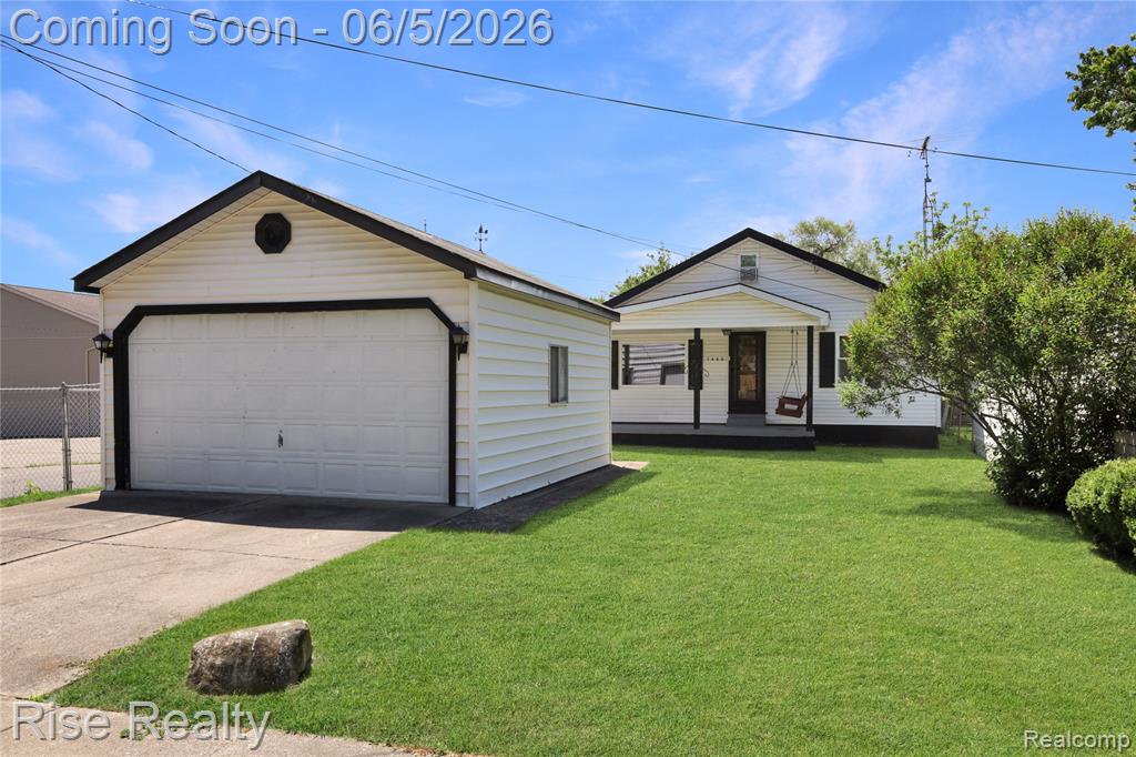 1466 Connell Street, Burton, MI 48529 — Photo 25