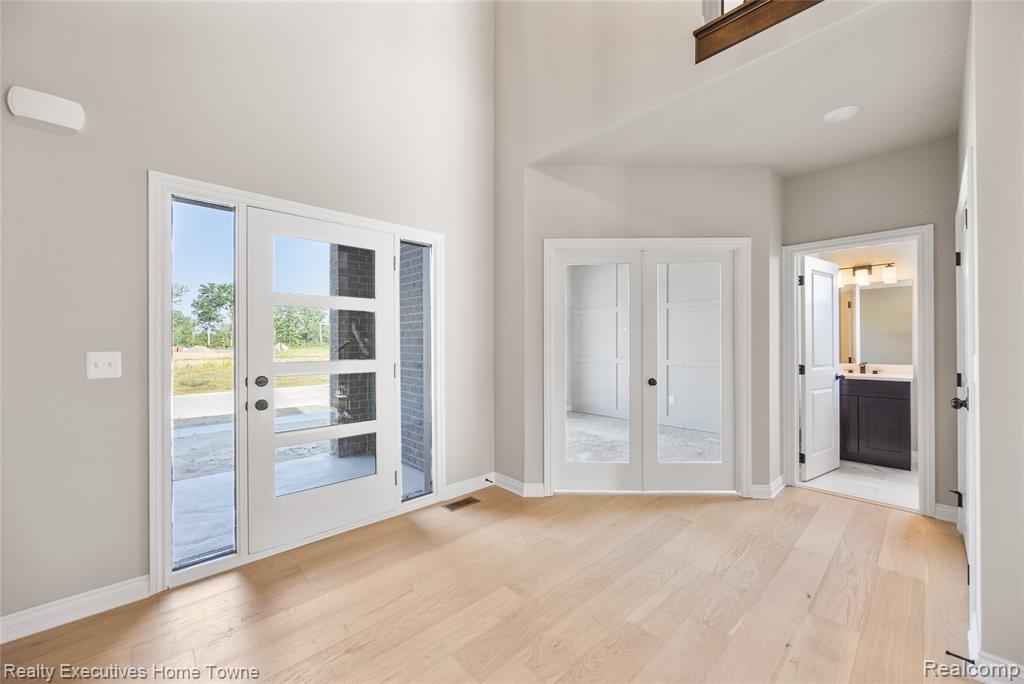50733 MISTWOOD Drive, Macomb, MI 48042 — Photo 11
