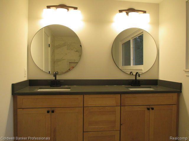 5283 Shrewsbury Drive, Troy, MI 48085 — Photo 24