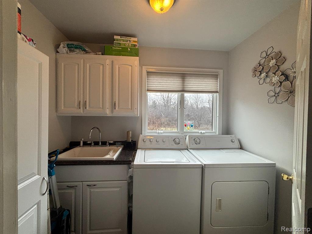 7211 Hewitt Road, MI 48032 — Photo 17