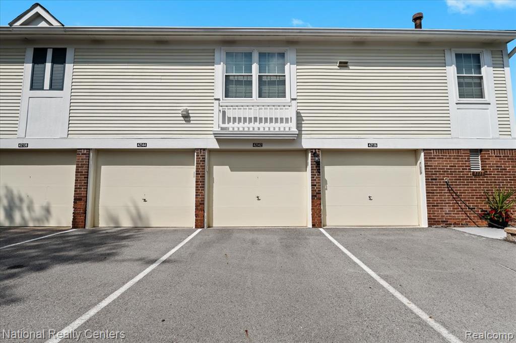 42142 Roscommon Street, Novi, MI 48167 — Photo 28