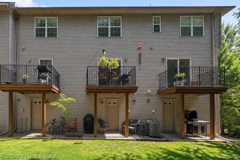 1617 Red Hickory Court, Howell, MI 48855 — Photo 43