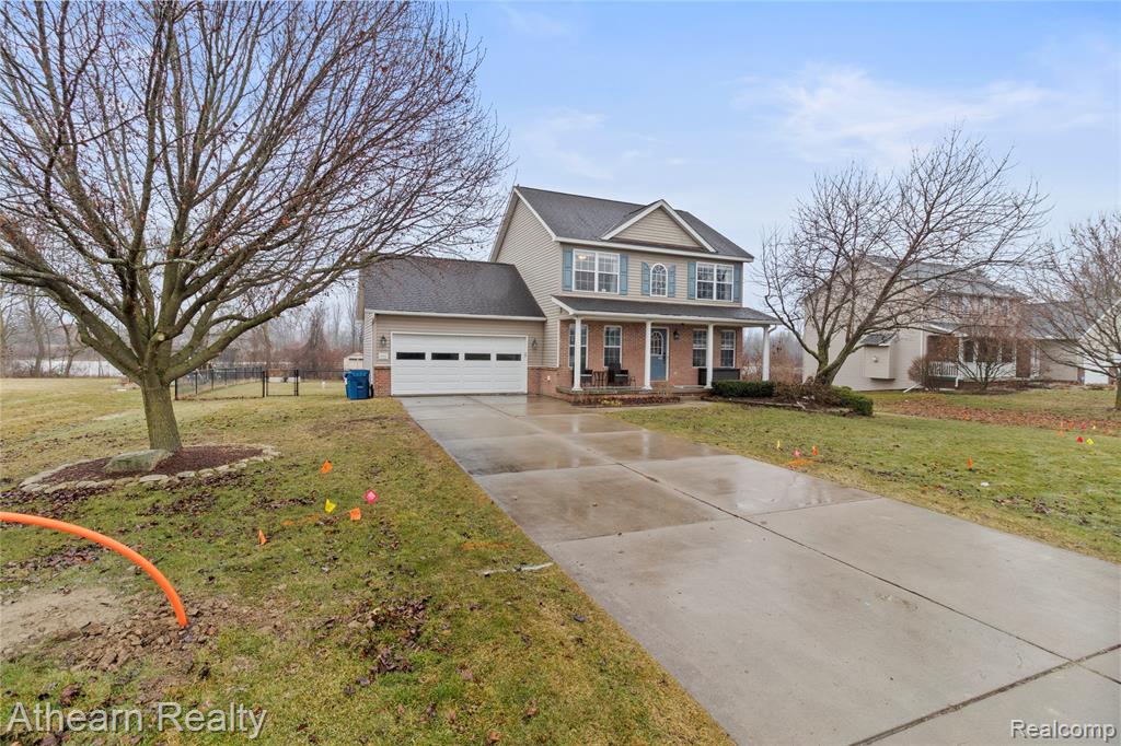 4335 Pondview Drive, Swartz Creek, MI 48473 — Photo 2