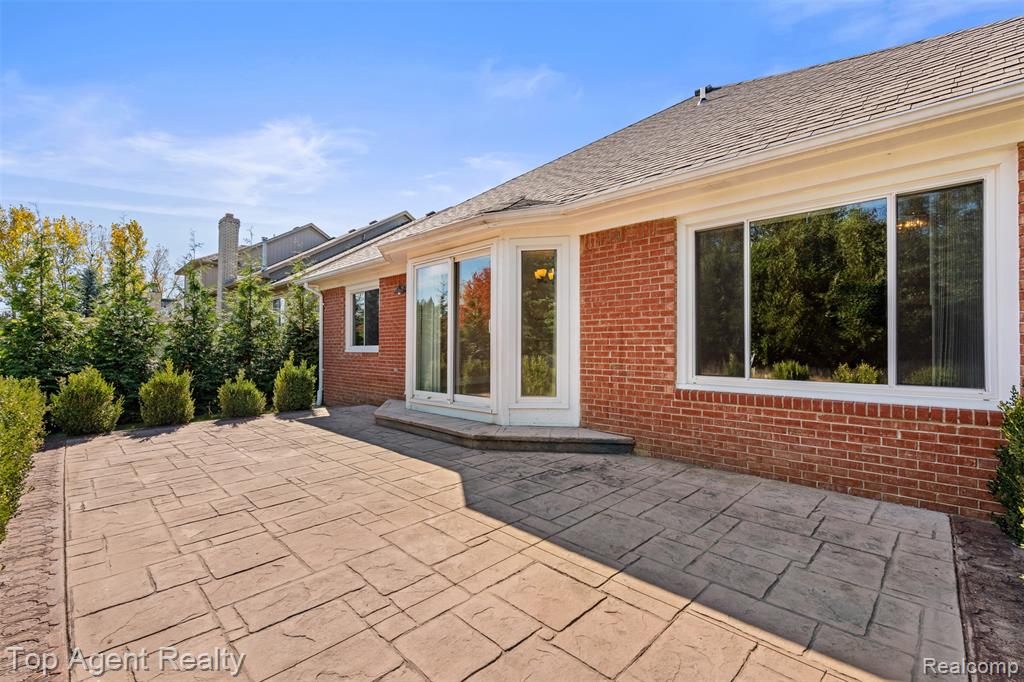 53260 VILLA ROSA Drive, Macomb, MI 48042 — Photo 39