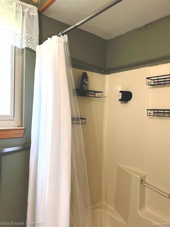 4062 Heatherwood Court, Warren, MI 48092 — Photo 13