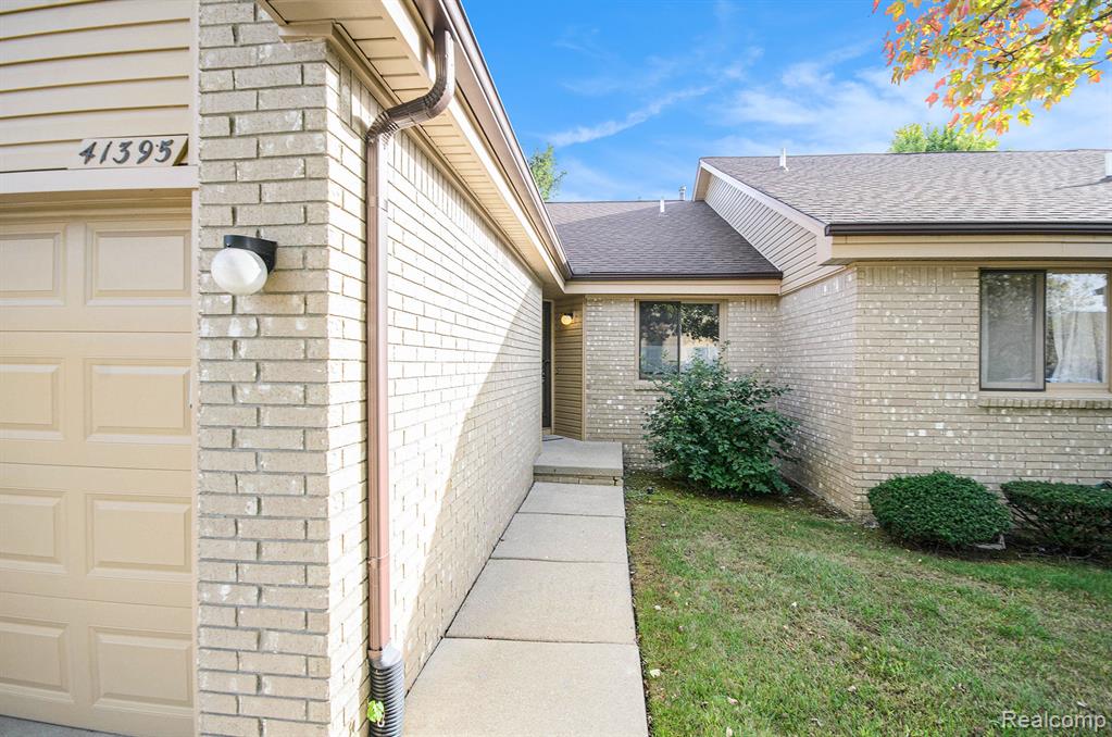 41395 Ambercrest Drive, Sterling Heights, MI 48314 — Photo 2