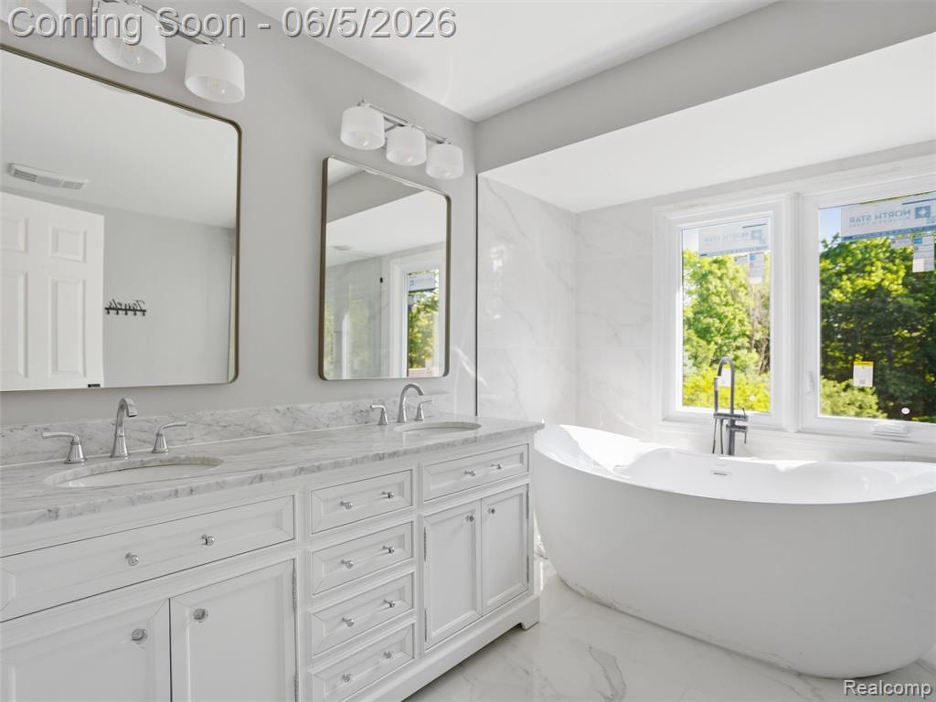 1232 Bradbury Drive, Troy, MI 48098 — Photo 28