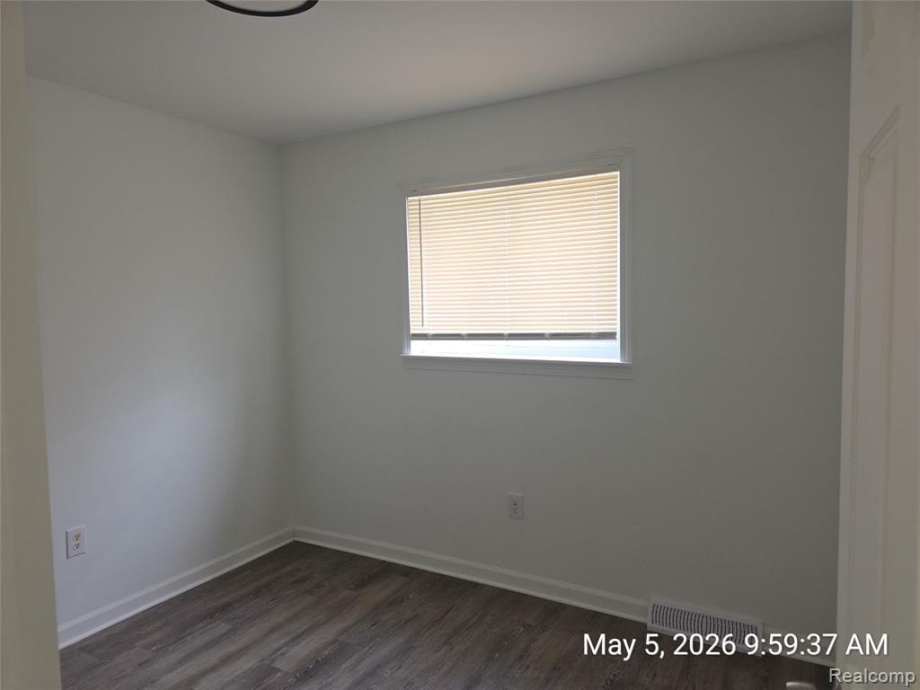 4843 KATHERINE Street, Dearborn Heights, MI 48125 — Photo 12