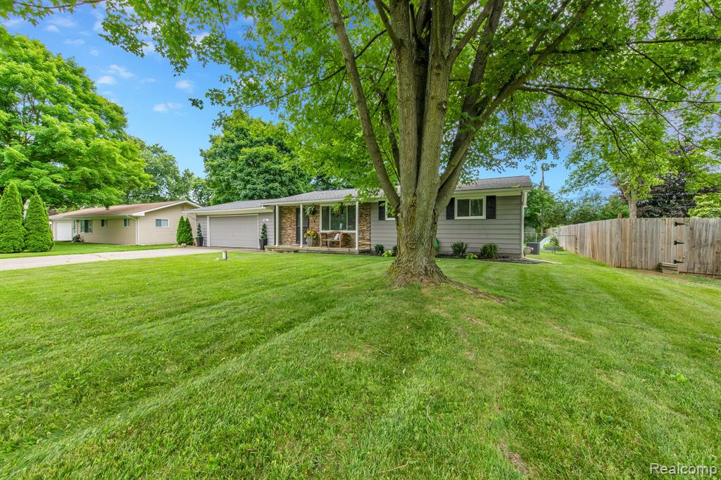 861 W SEYMOUR LAKE Road S, Oxford, MI 48371 — Photo 5
