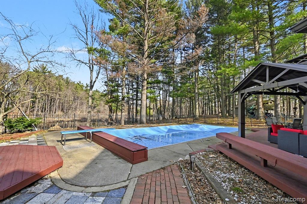 100 N Latson Road, Howell, MI 48843 — Photo 43