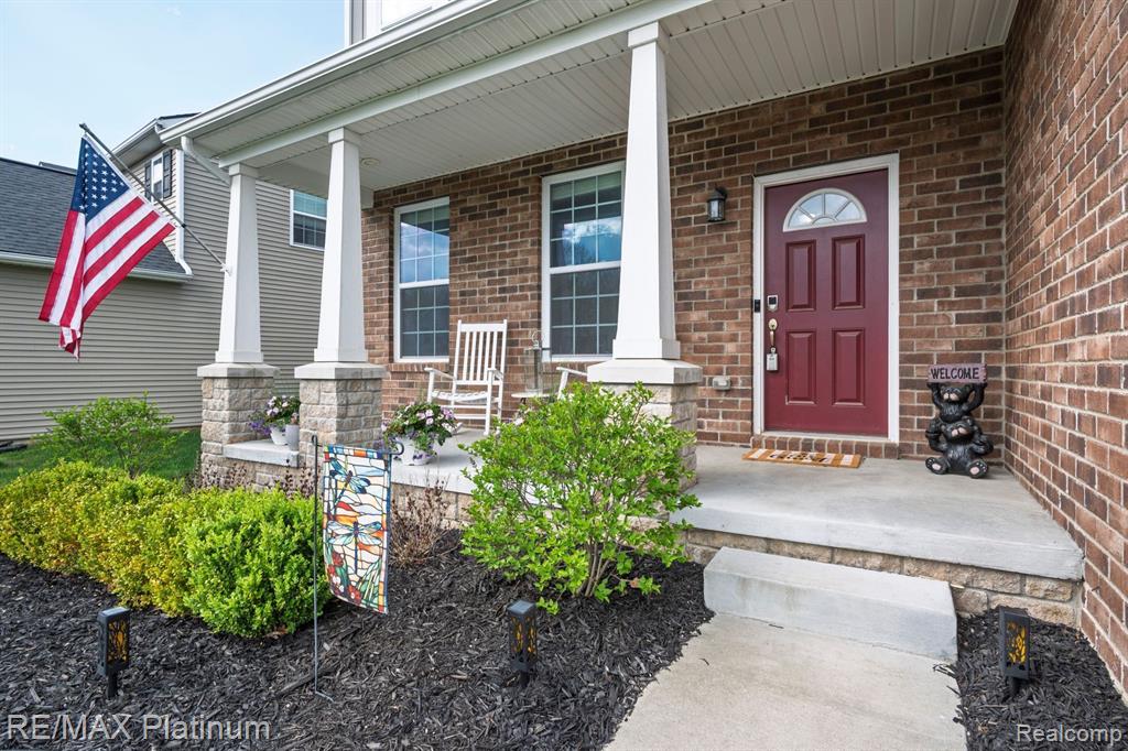 1402 SECRETARIAT Way, Howell, MI 48843 — Photo 4