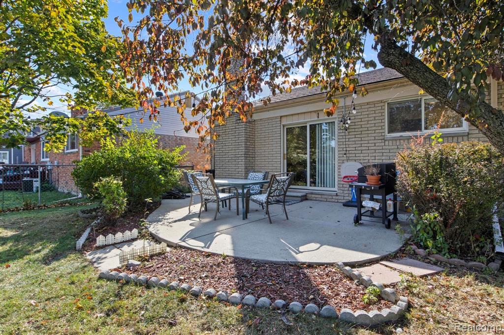 723 PRINCESS Drive, Canton, MI 48188 — Photo 24