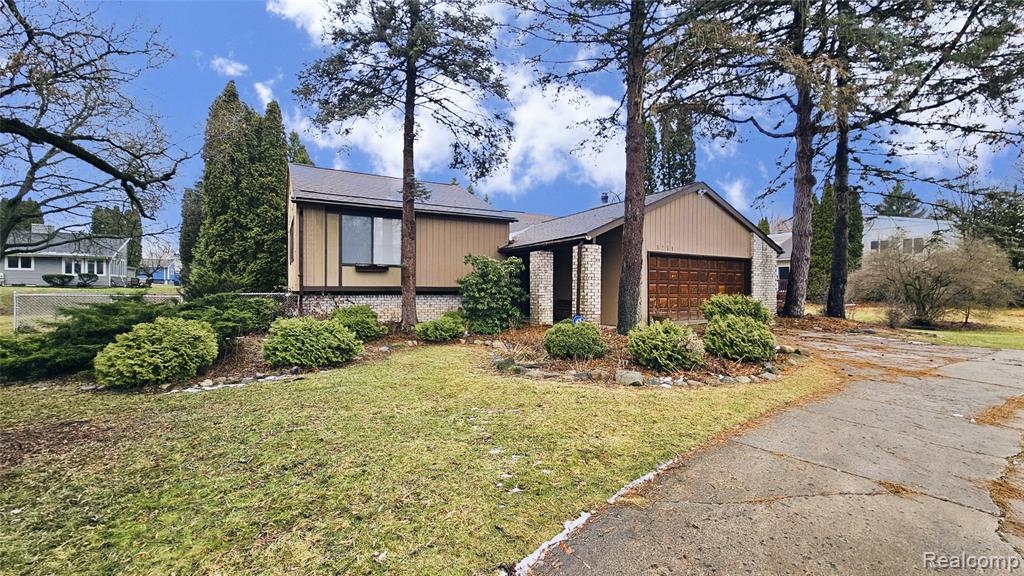 5231 Bantry Drive, West Bloomfield, MI — Photo 36