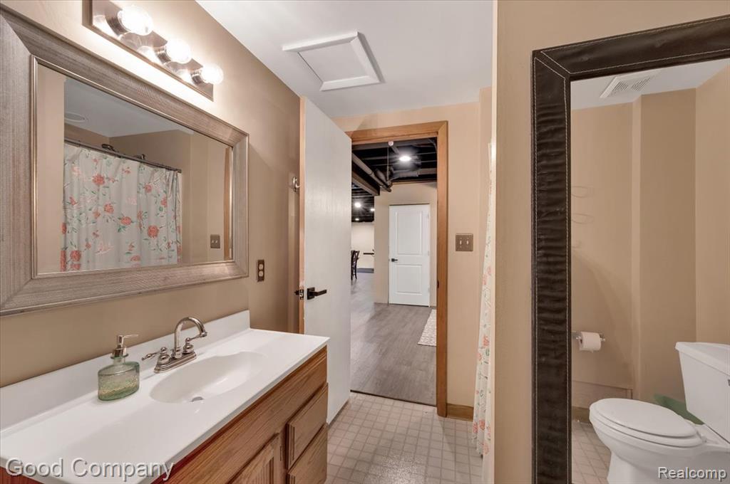 5504 Starwood Drive, Commerce Twp, MI 48382 — Photo 28