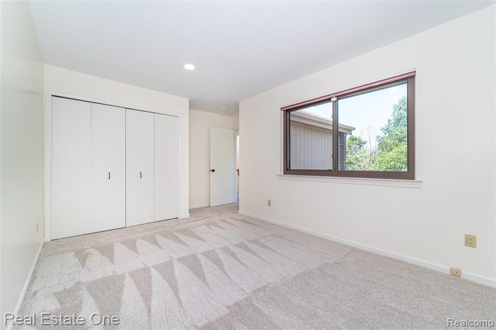 6250 Potomac Circle, West Bloomfield, MI — Photo 24