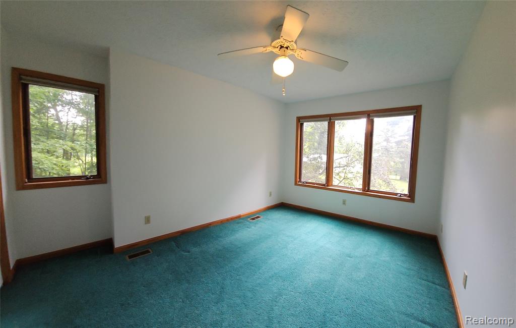 448 Fairwood Road, Pinckney, MI 48169 — Photo 25