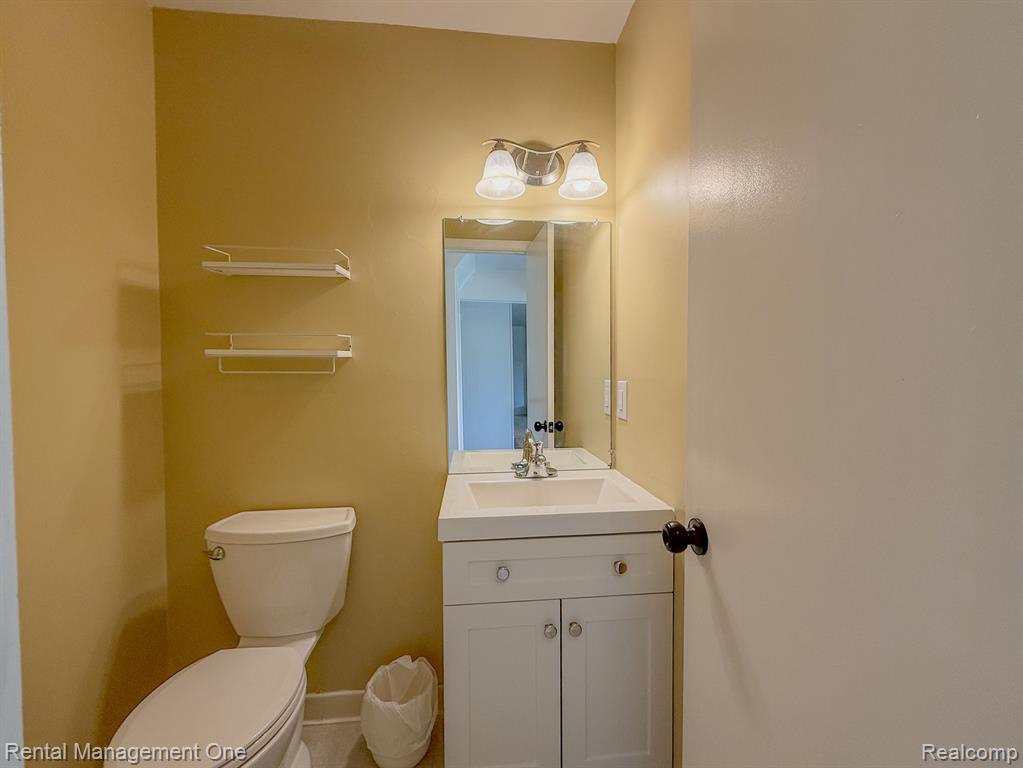 5326 FALMOUTH Drive, Troy, MI 48085 — Photo 14