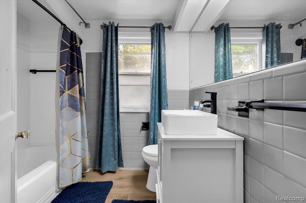 4995 Hillcrest Street, Grosse Pointe, MI 48236 — Photo 19