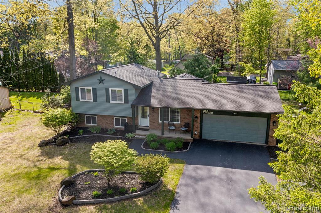 3600 Woodview Avenue, West Bloomfield, MI 48324 — Photo 4