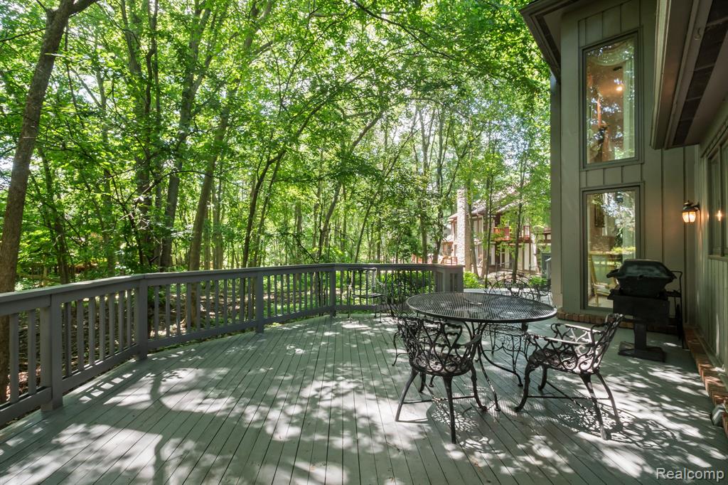 4730 Mirror Lake Drive, West Bloomfield, MI 48323 — Photo 25