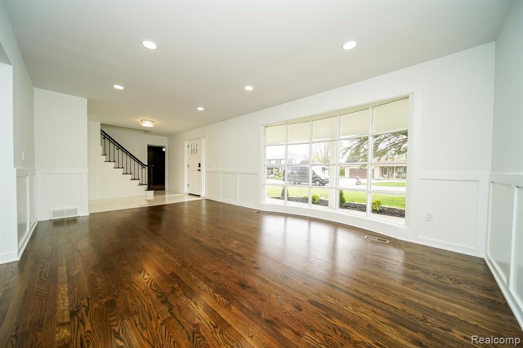 52556 BELLE Crest, Shelby Twp, MI 48316 — Photo 16