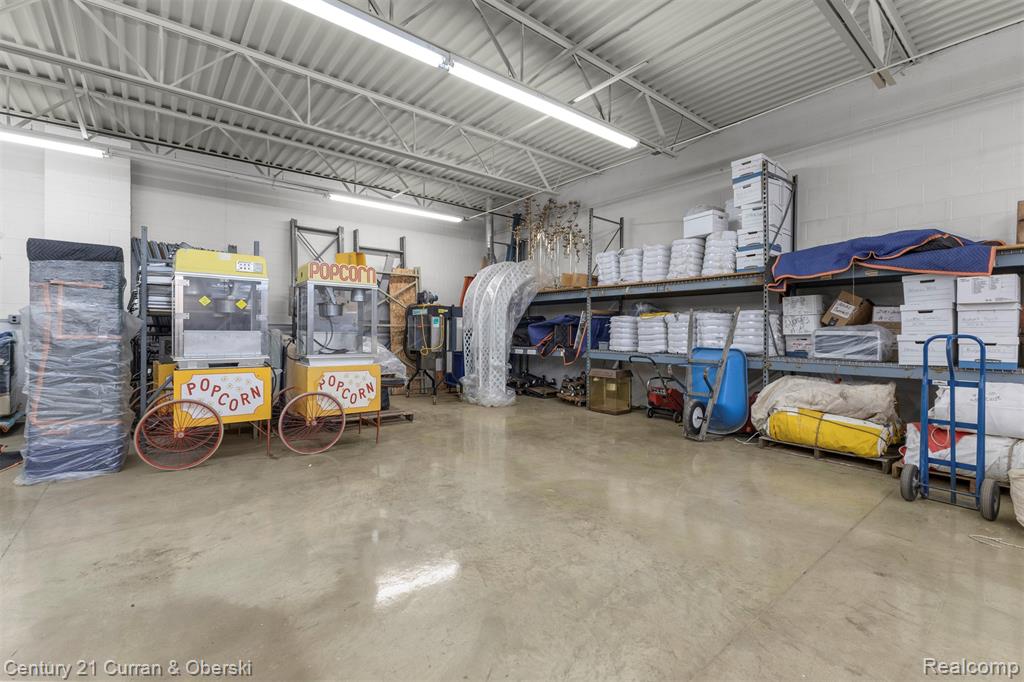 24101 W Warren Street, Dearborn Heights, MI 48127 — Photo 32