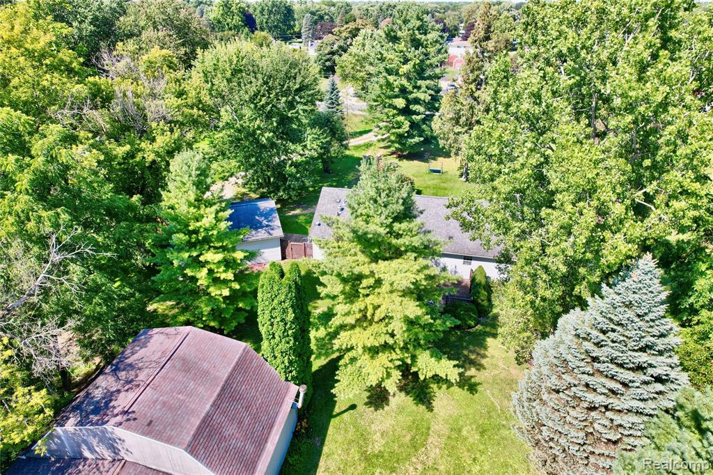 5206 Lippincott Boulevard, Burton, MI 48519 — Photo 69