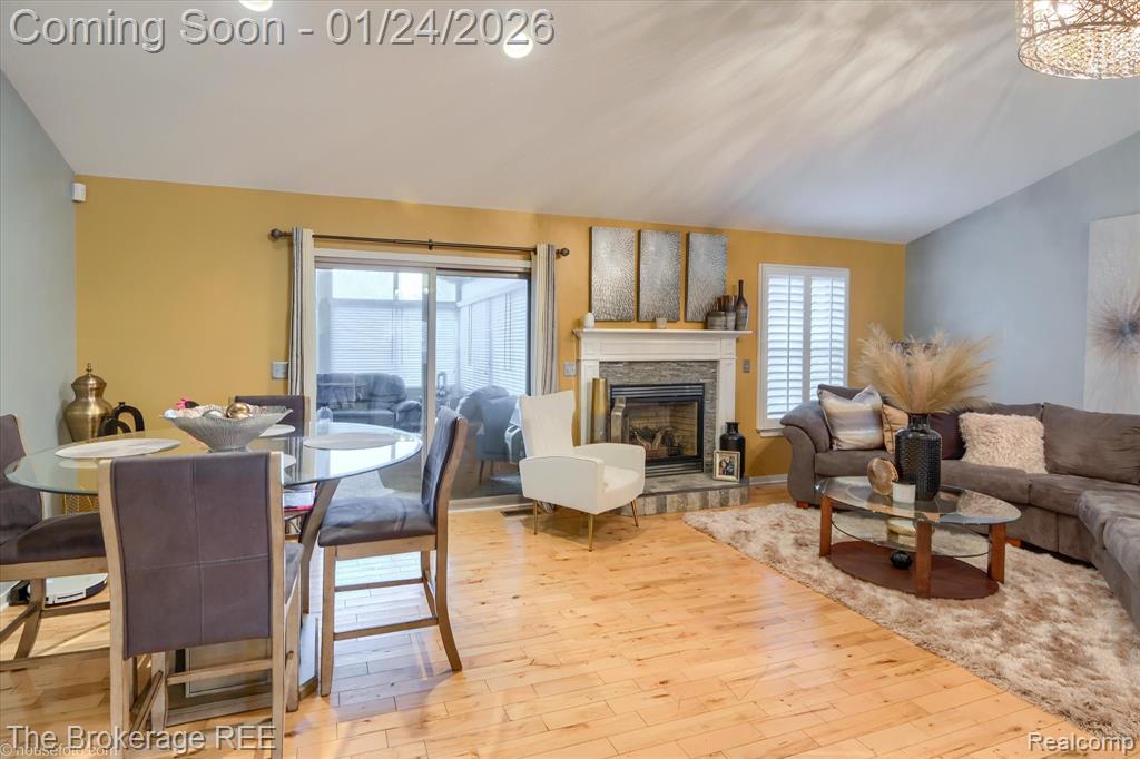 7095 Woods West Drive, Flushing, MI 48433 — Photo 15