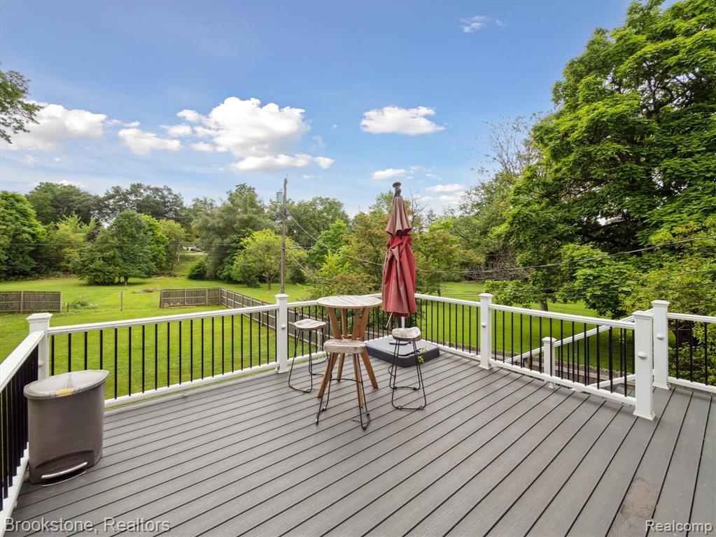 576 E Flint Street, Lake Orion, MI 48362 — Photo 34