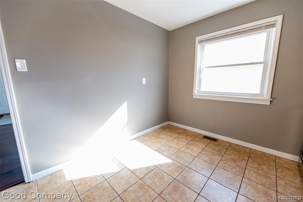 9312 Pine Street, Taylor, MI — Photo 6