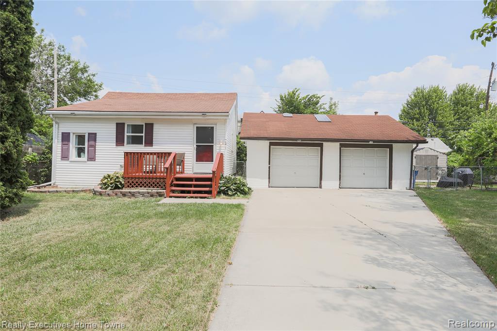 7571 Anna Avenue, Warren, MI 48092