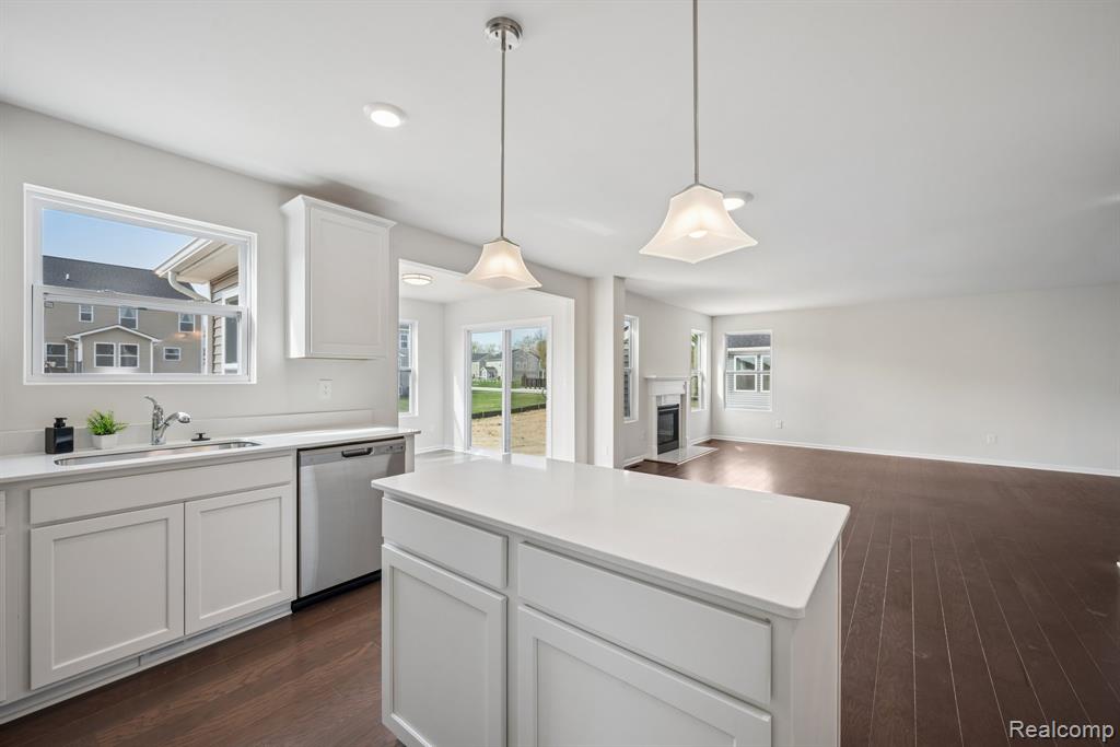 606 Harvest Way, Chelsea, MI 48118 — Photo 9