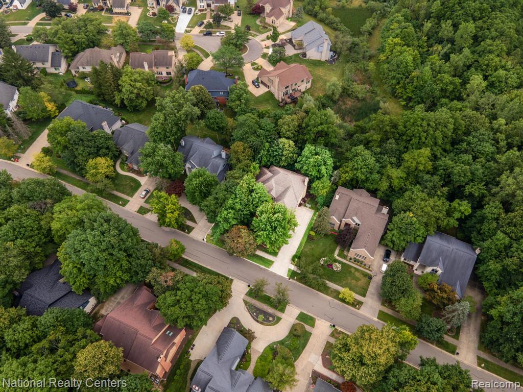 6783 Burtonwood Drive, West Bloomfield, MI — Photo 6