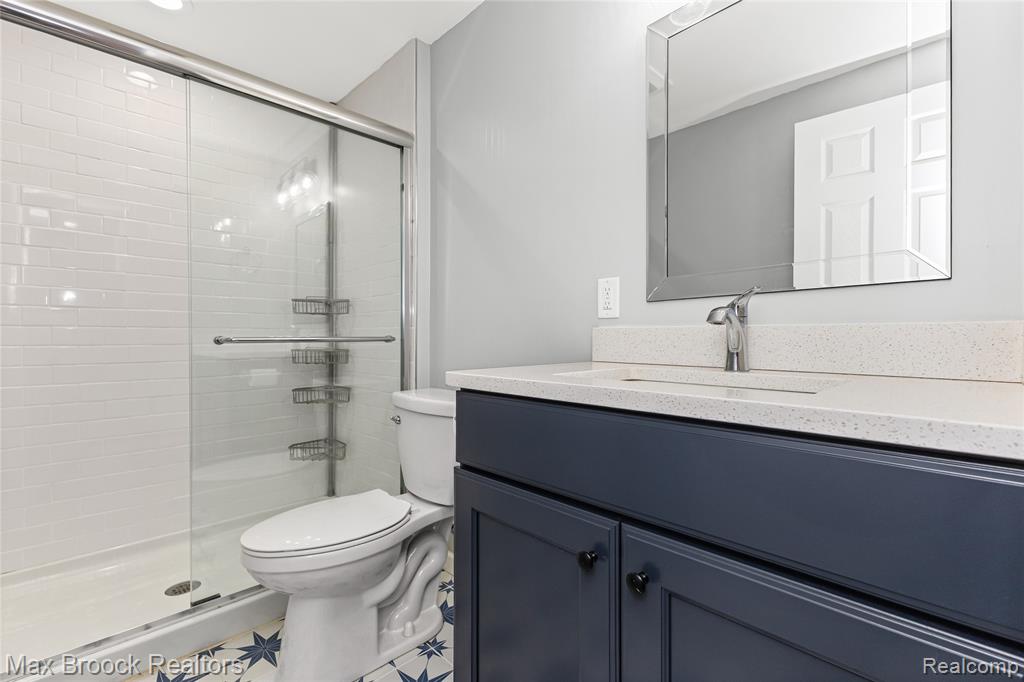 4211 Kent Road, Royal Oak, MI 48073 — Photo 25